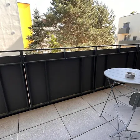 2 Rovinka, 204 Apartamento